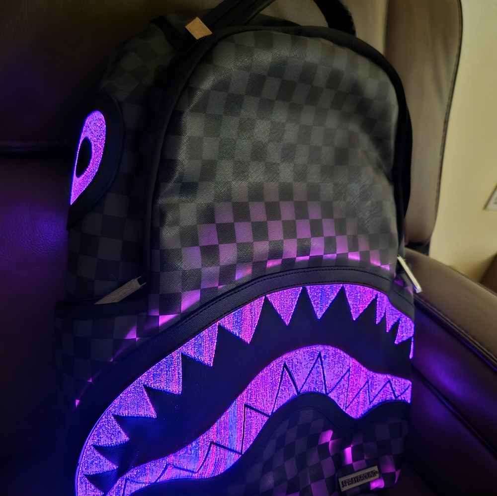 SHARK OPTICS - THE LIGHT SHOW BACKPACK